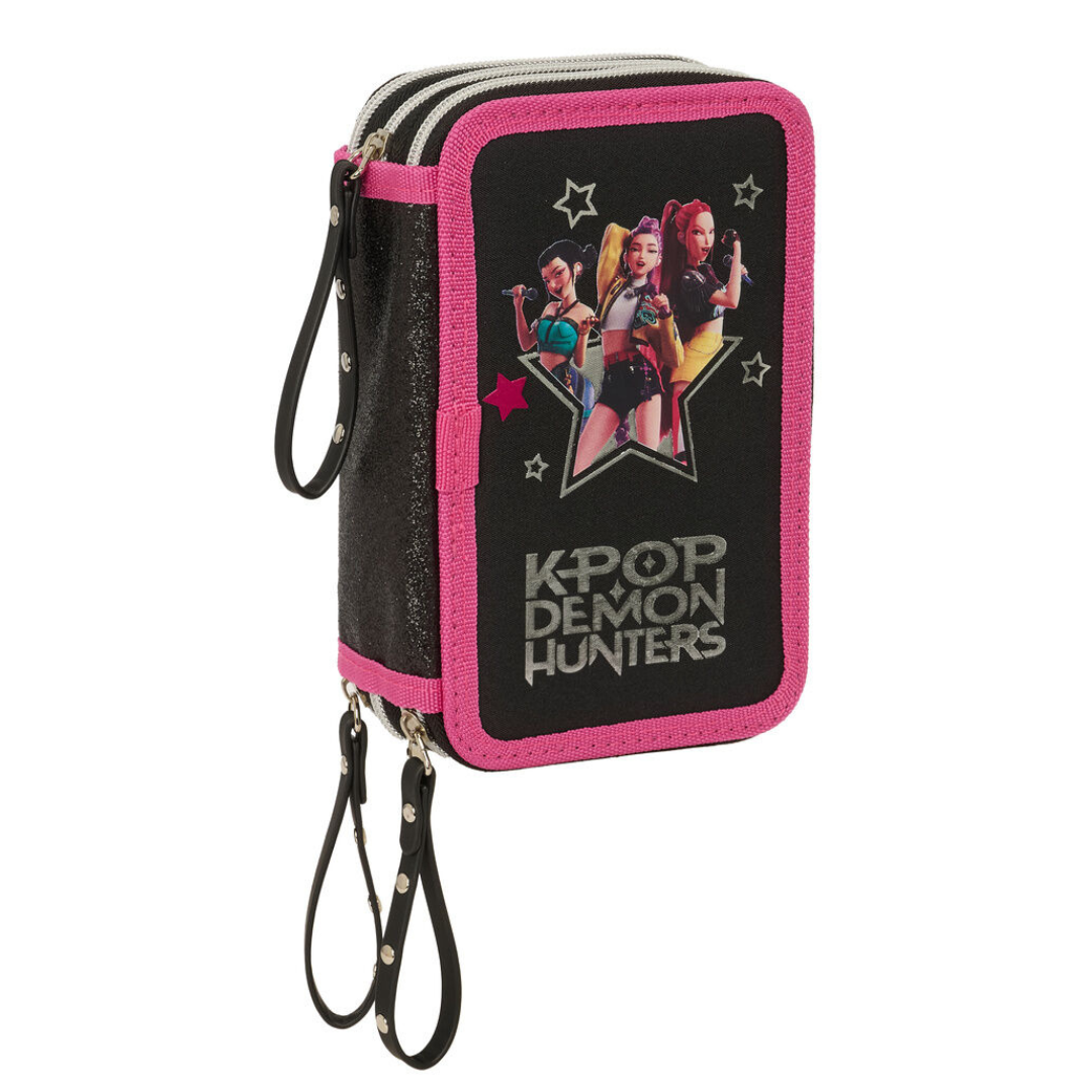 Estojo preto com rebordo rosa e personagens animadas K-POP DEMON HUNTERS