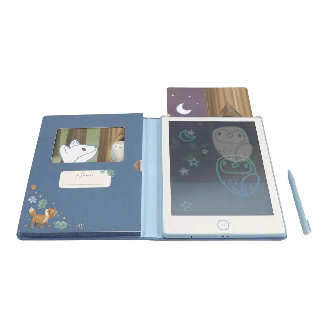 Caderno digital interativo com capa azul e ilustrações de animais