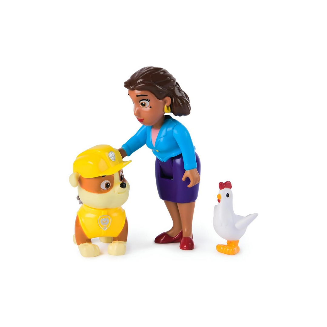 Conjunto de brinquedos: figura humana, cão com capacete e galinha