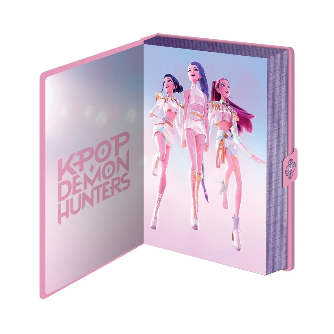 Livro ou caixa com ilustração e texto K-POP DEMON HUNTERS.