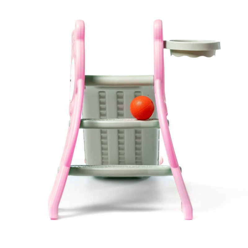 Escorrega infantil rosa com bola laranja e suporte lateral cinza