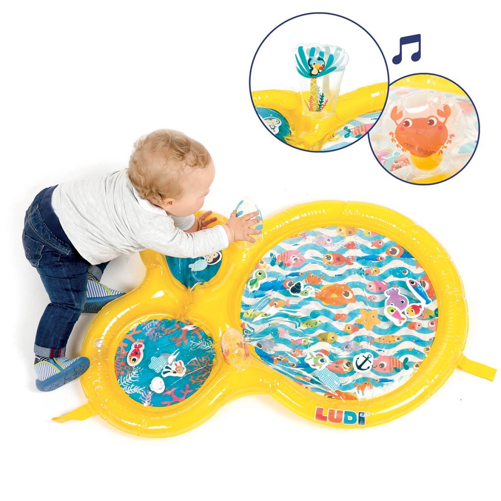 Tapete sensorial inflável amarelo para bebés com peixes e caranguejos coloridos