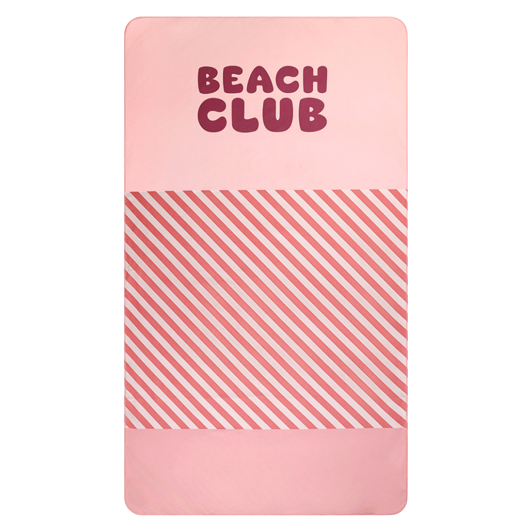 Toalha de praia rosa com listras diagonais e texto BEAC CLUB