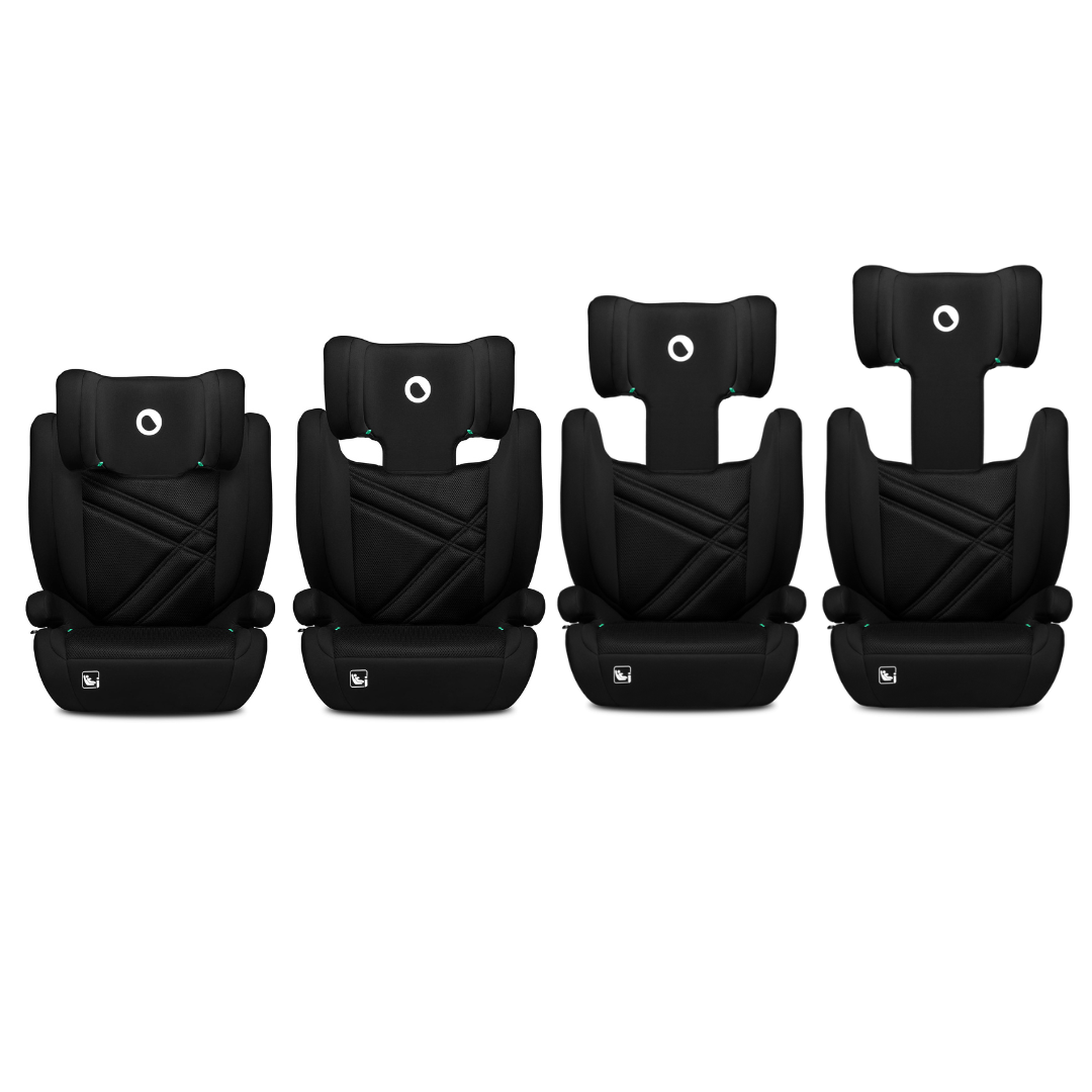 Quatro cadeiras auto pretas para crianças com diferentes apoios de cabeça.