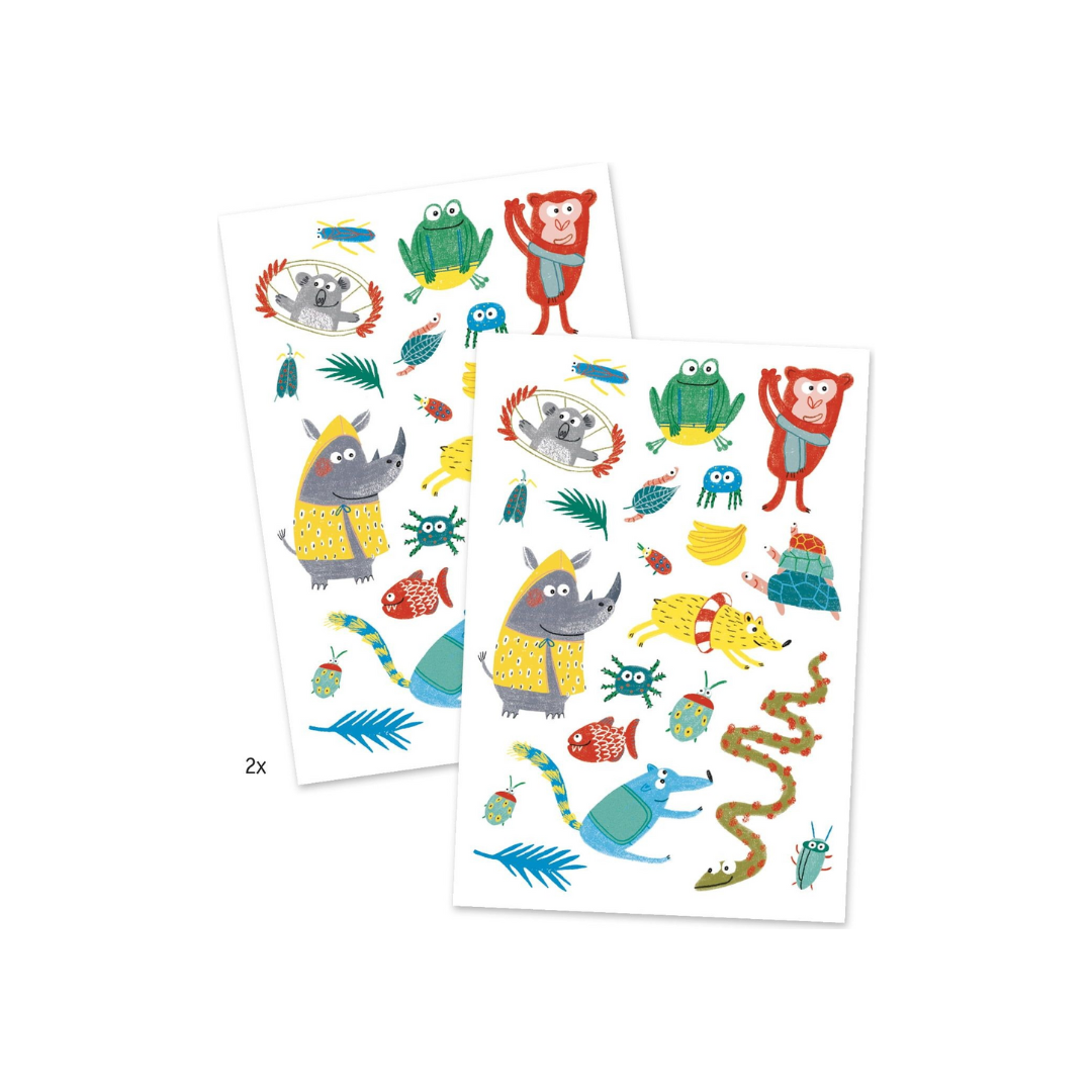 Cartões com desenhos coloridos de animais e plantas em fundo branco