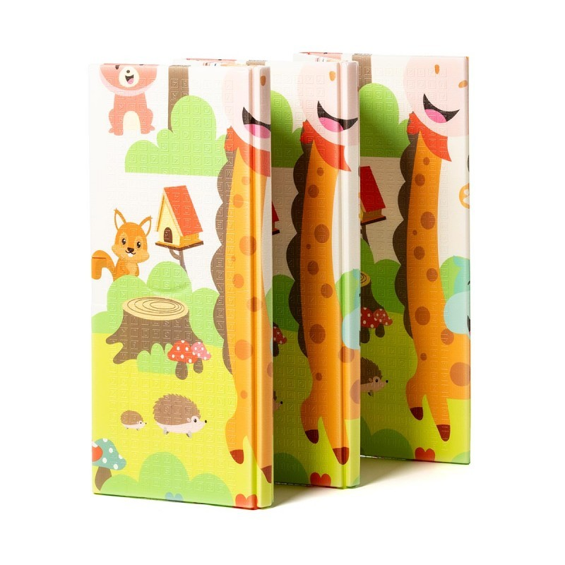 Caixas retangulares de puzzle infantil com ilustração de floresta e animais coloridos.