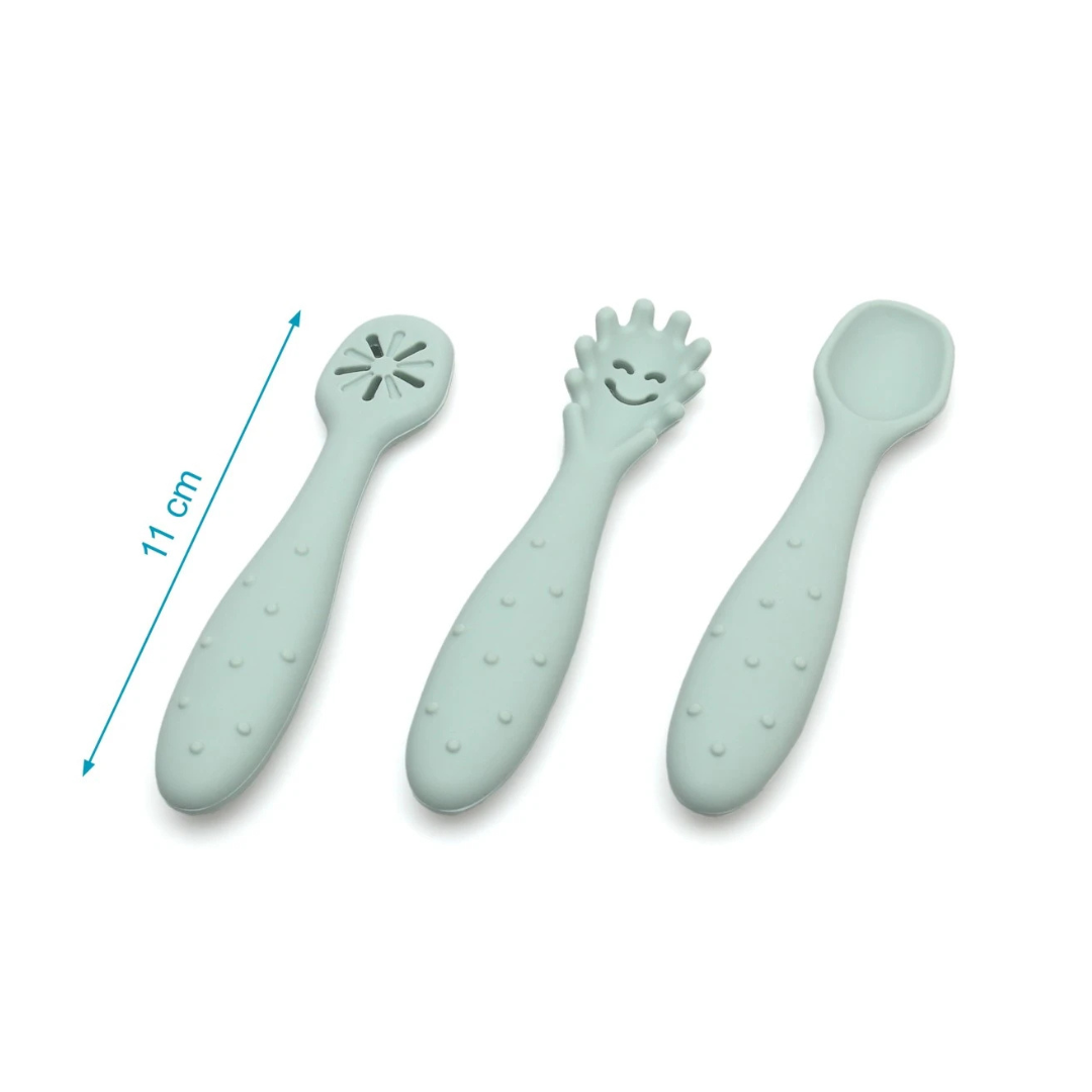 Três colheres de silicone azul claro com texturas variadas e 11 cm de comprimento.