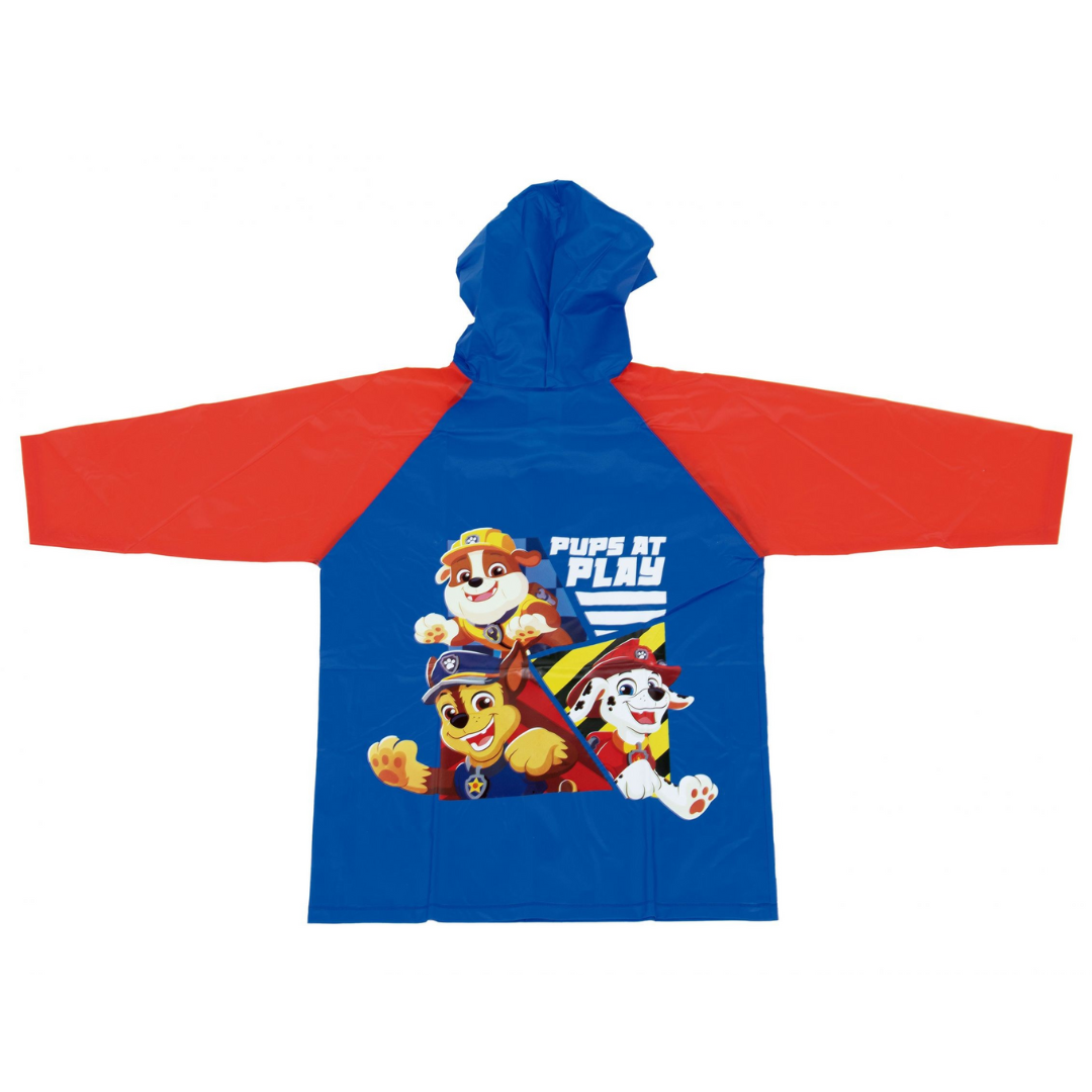 Casaco infantil impermeável azul com capuz e mangas vermelhas, estampa de cães e texto Pups at Play