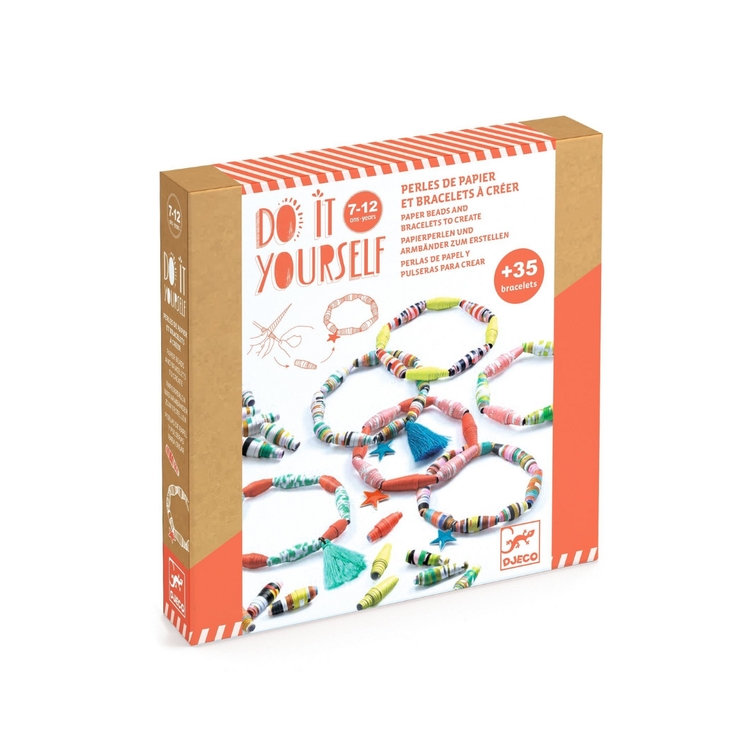 Conjunto para criar pulseiras com contas de papel coloridas e acessórios têxteis em embalagem da marca Djeco