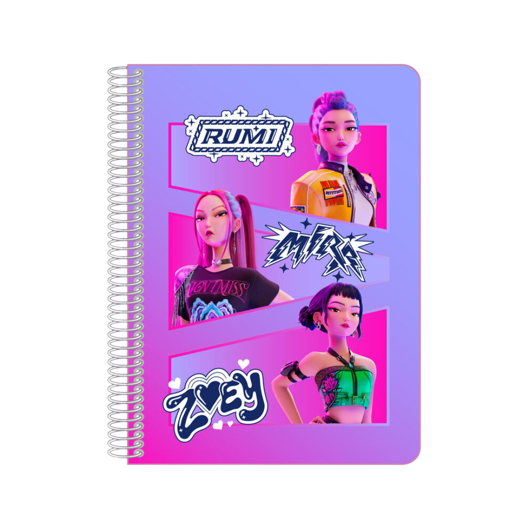 Caderno espiral roxo e rosa com personagens femininas ilustradas e texto RUMI, MIKA, ZIVEY