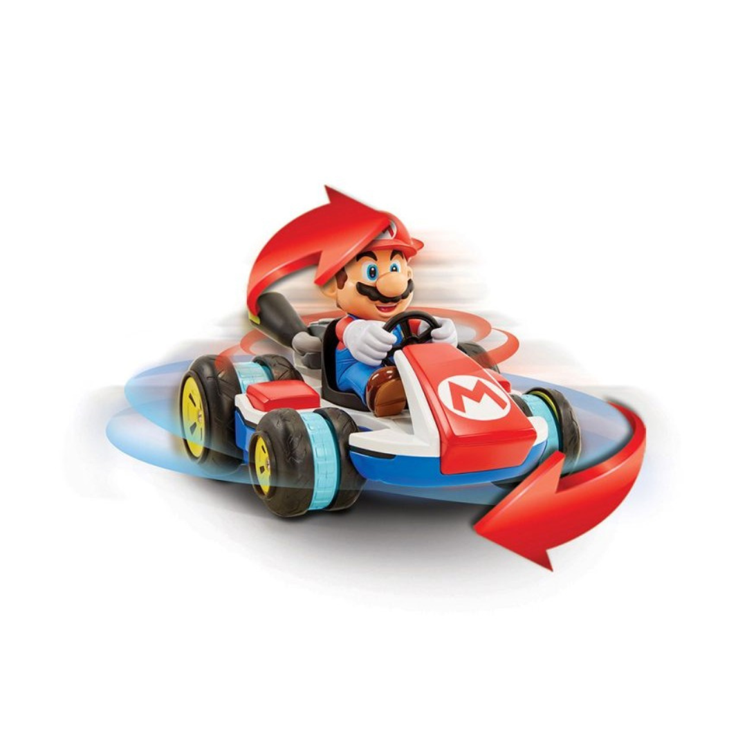 Figura de Mario a conduzir kart azul, branco e vermelho com 'M' no capot
