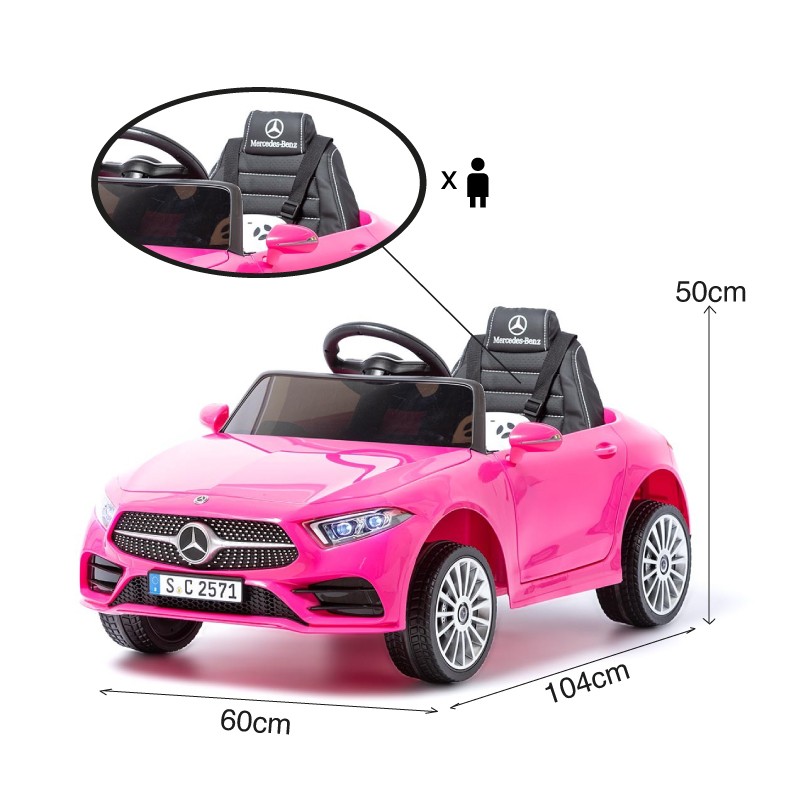 Carro elétrico infantil rosa com volante preto e banco cinza com logotipo Mercedes-Benz