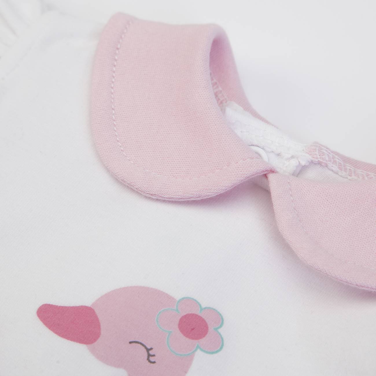 Body para bebé com gola rosa e estampa de pássaro cor-de-rosa com flor