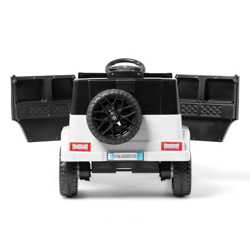Carrinho eléctrico infantil preto e branco visto de trás com portas abertas