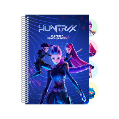 Caderno espiral azul com personagens femininas animadas e texto HUNTR/X K-POP DEMON HUNTERS