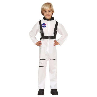 Fato branco de astronauta com arnês preto e emblema NASA, criança sorridente