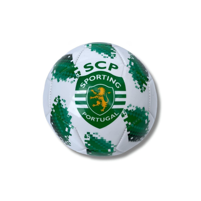 Bola de futebol branca com padrão verde e emblema SCP Sporting Portugal