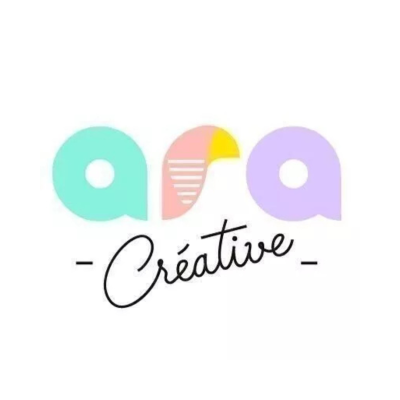 Logotipo colorido com texto Créative em estilo cursivo