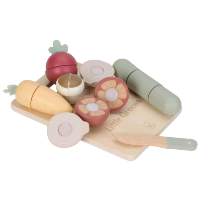 Conjunto de legumes de madeira coloridos sobre tábua com faca Little Greens.