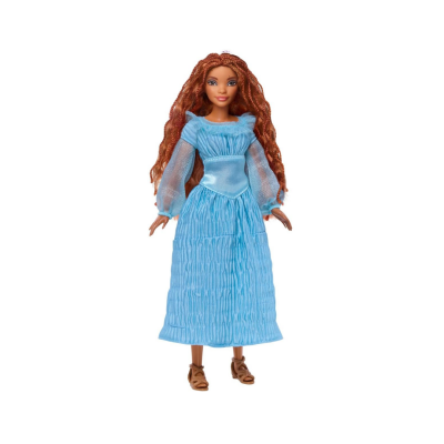 Boneca feminina com vestido azul claro e cabelo encaracolado