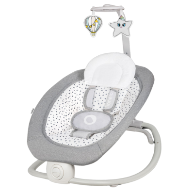 Cadeira de bebé cinzenta e branca com brinquedos suspensos de balão e estrela