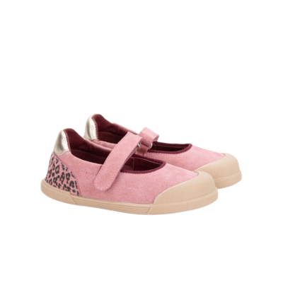 Sapatilhas cor-de-rosa em camurça com sola bege e estampa animal print no calcanhar
