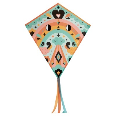 Pipa colorida com padrão geométrico e fitas penduradas