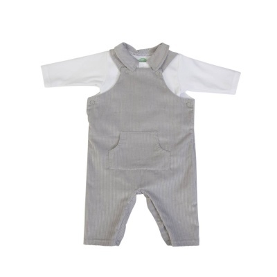 Conjunto bebé com jardineira cinza claro e camisa branca de manga comprida