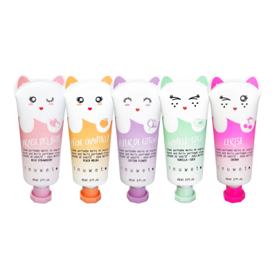 Cinco tubos de creme de mãos com design de gato e cores variadas