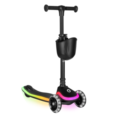 Trotinete infantil preta com rodas iluminadas e cesto preto