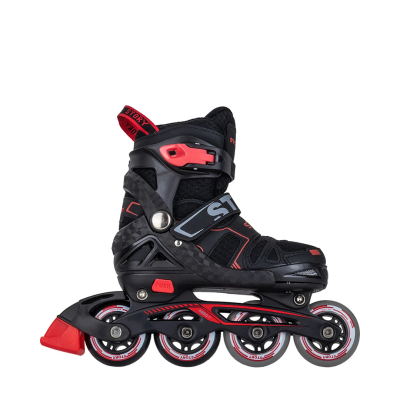 Patins em linha preto e vermelho com fechos e quatro rodas.