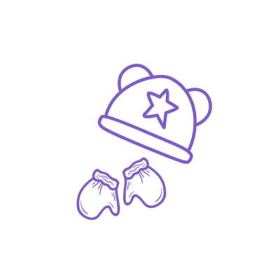 Touca de bebê branca com estrela e luvas pequenas