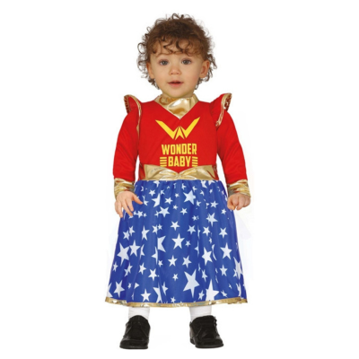 Menina com fantasia vermelha, azul e dourada com texto WONDER BABY