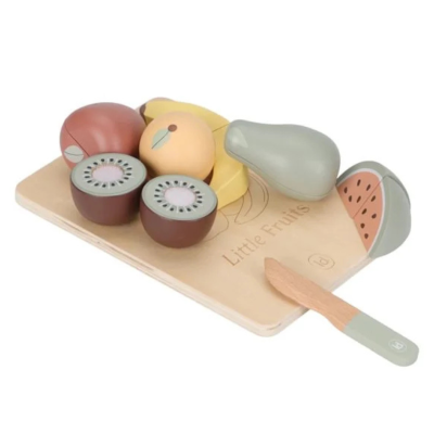 Brinquedo de madeira com frutas e faca em base de madeira