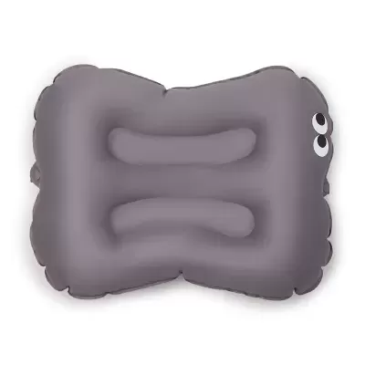 Colchão insuflável cinzento com olhos desenhados e formato retangular