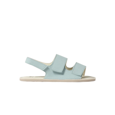 Sandália azul clara com duas tiras de velcro e sola branca