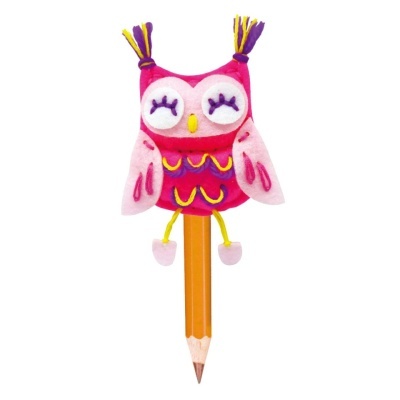 Lápis amarelo com decoração de coruja em feltro rosa no topo