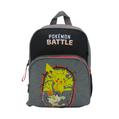 Mochila cinzenta e preta com personagens Pokémon e texto POKÉMON BATTLE