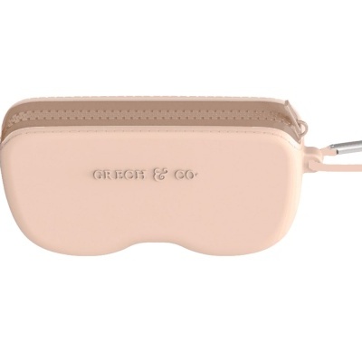 Estojo rígido rosado com fecho castanho e texto GRICH & CO