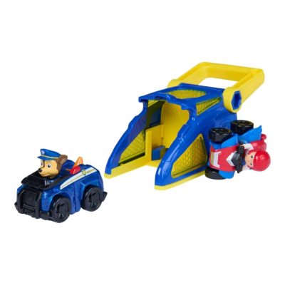 Brinquedo criança carrinhas e personagens em plástico colorido azul, amarelo, vermelho e preto.