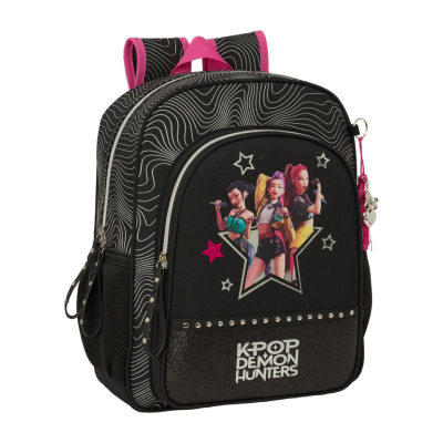 Mochila preta com estampado de personagens femininas e texto KPOP DEMON HUNTERS