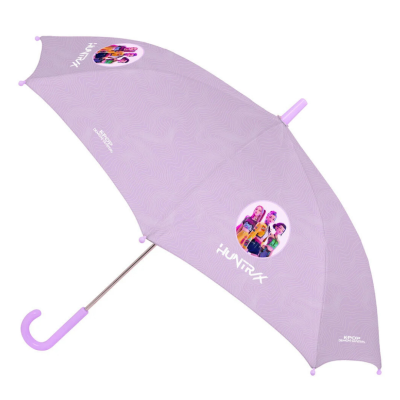 Guarda-chuva lilás com personagens e textos HUNTRX e K-POP DEMON HUNTERS