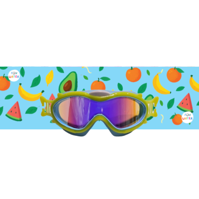 Óculos de natação verdes com lentes espelhadas sobre padrão colorido com frutas