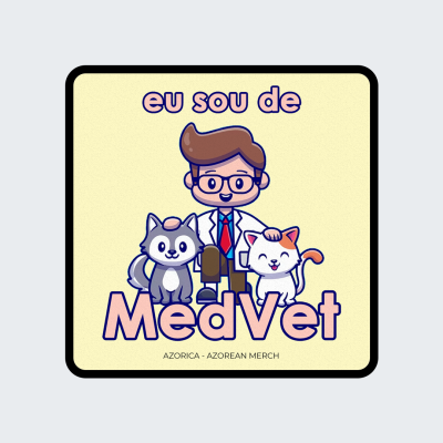 Ilustração de veterinário com cão e gato e texto eu sou de MedVet em fundo amarelo claro.
