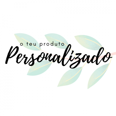 Texto 'o teu produto Personalizado' com folhas verdes claras ao fundo