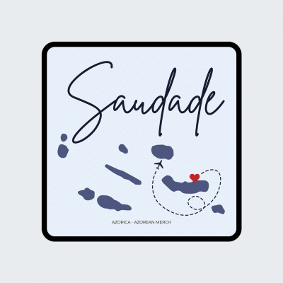 Quadrado com a palavra Saudade e mapa dos Açores com avião e coração