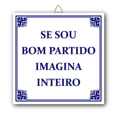 Azulejo decorativo branco com texto azul e borda ornamental azul