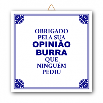 Placa decorativa quadrada com texto em azul e moldura azul e branca estilo azulejo