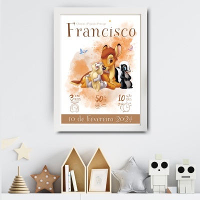 Quadro infantil decorativo com personagens Bambi, Tambor e Flor e informações de nascimento.