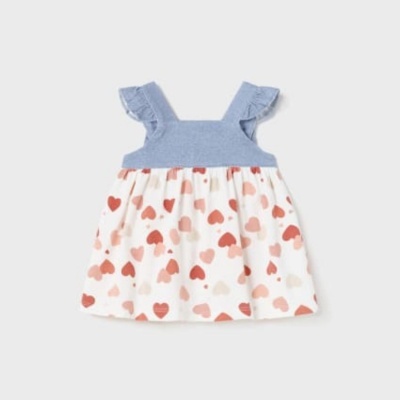 Vestido infantil azul com saia branca e corações coloridos